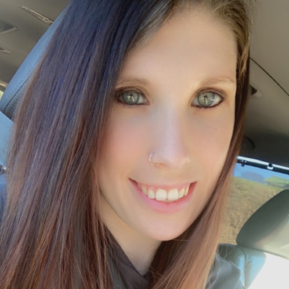 Meet your Posher, Courtney